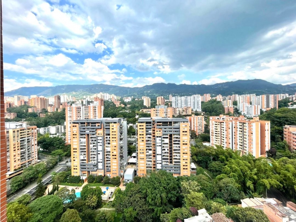 Apartamento en venta en Loma Linda, Envigado · foto 12 de 24