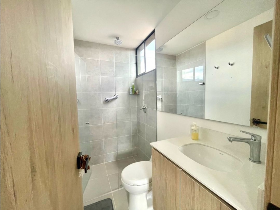 Apartamento en venta en Loma Linda, Envigado · foto 18 de 24