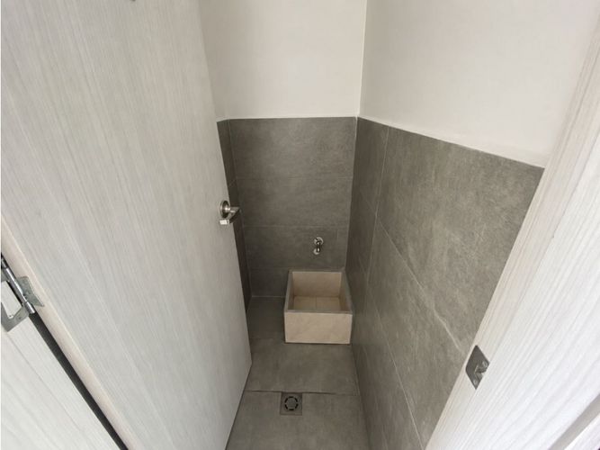 Bodega en arriendo en Rodeo Alto, Medellín, 145 m² · foto 11 de 11