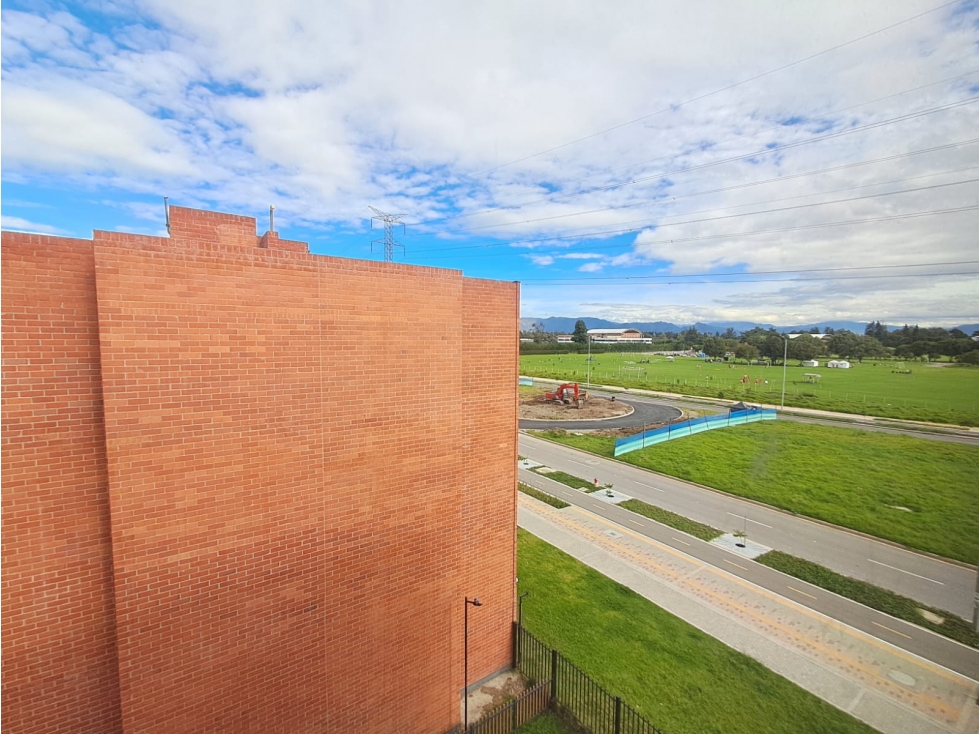 Apartamento en venta en Guaymaral, Bogotá · foto 2 de 13