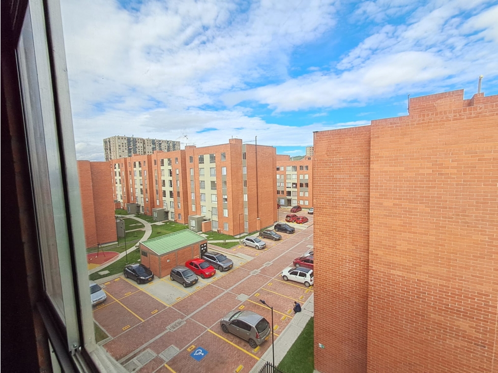 Apartamento en venta en Guaymaral, Bogotá · foto 3 de 13