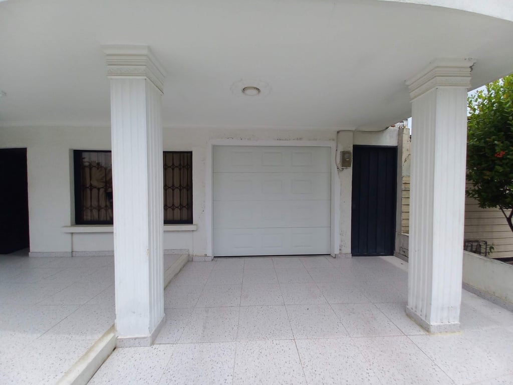 Casa en venta en La Julia, Montería · foto 2 de 12