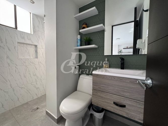 Apartamento de 3 alcobas en venta en Castropol, Medellín, 158 m² · foto 8 de 23