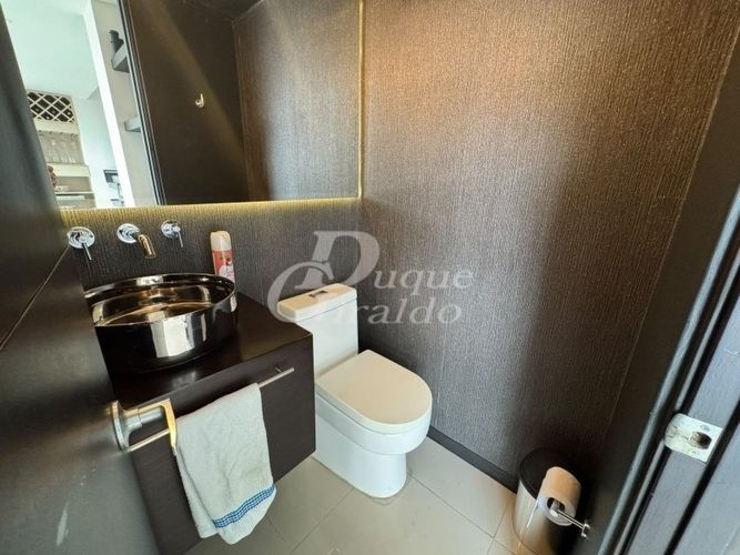 Apartamento de 3 alcobas en venta en Castropol, Medellín, 158 m² · foto 10 de 23