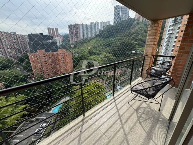 Apartamento de 3 alcobas en venta en Castropol, Medellín, 158 m² · foto 16 de 23