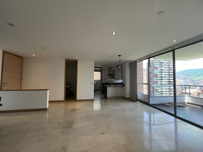 Apartamento de 3 alcobas en arriendo en El Poblado, Medellín, 169 m² · foto 16 de 20