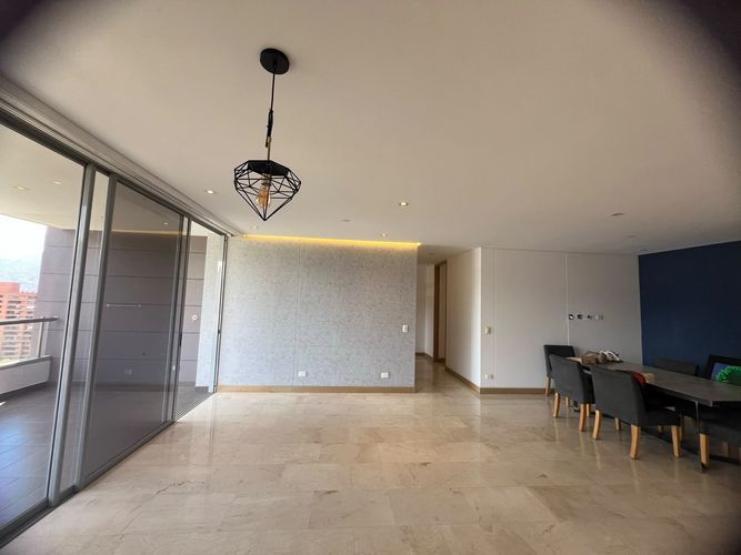 Apartamento de 3 alcobas en arriendo en El Poblado, Medellín, 169 m² · foto 20 de 20