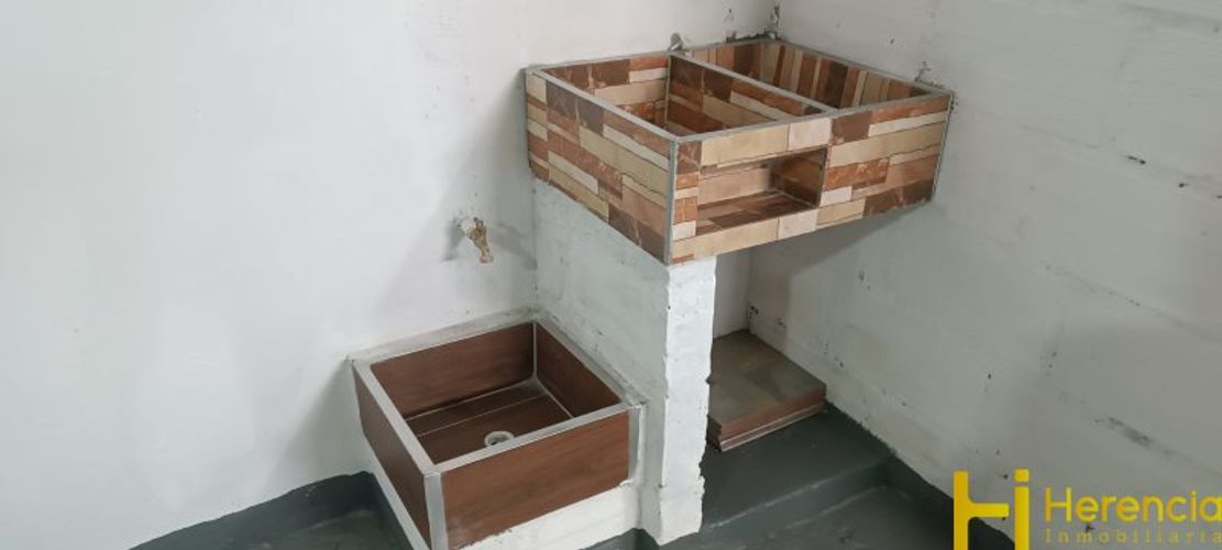 Bodega en arriendo en Cristo Rey, Medellín, 170 m² · foto 11 de 12