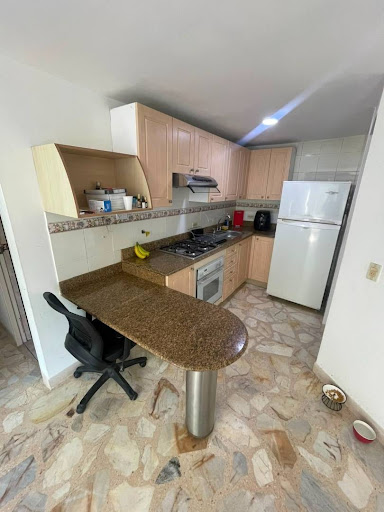 Apartamento en arriendo en Los Colores, Medellín · foto 2 de 13