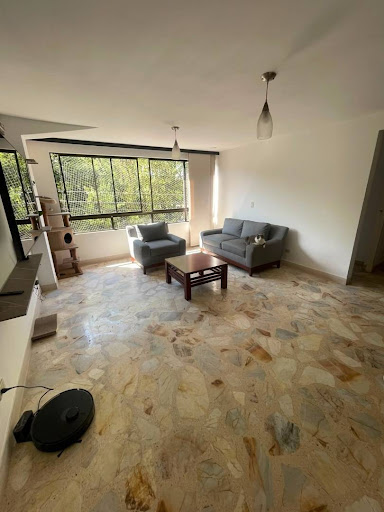 Apartamento en arriendo en Los Colores, Medellín · foto 3 de 13