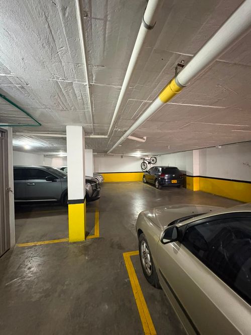 Apartaestudio en venta en Quinta Paredes, Bogotá, 34 m² · foto 17 de 18