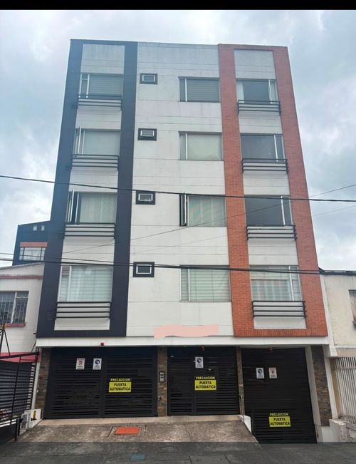 Apartaestudio en venta en Quinta Paredes, Bogotá, 34 m² · foto 18 de 18