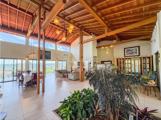 Casa de 5 alcobas en venta en El Tablazo, Rionegro, 472 m² · foto 7 de 13