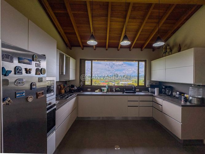 Casa de 5 alcobas en venta en El Tablazo, Rionegro, 472 m² · foto 8 de 13
