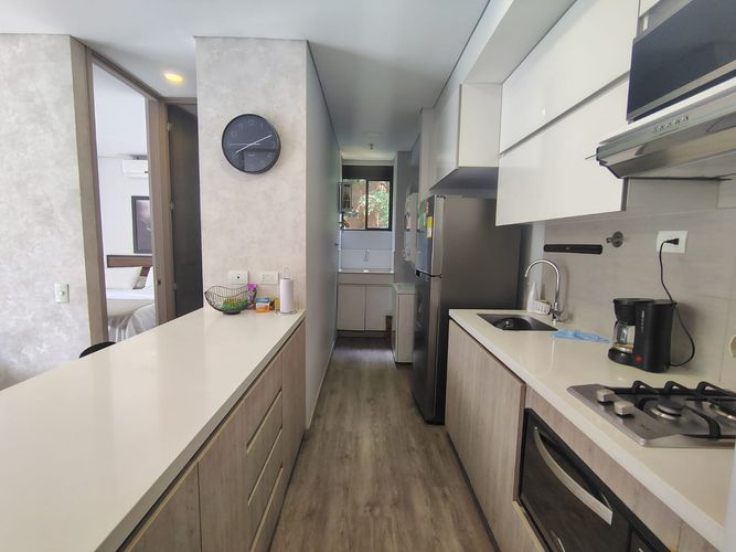 Apartamento de 2 alcobas en venta en El Poblado, Medellín, 71 m² · foto 9 de 18