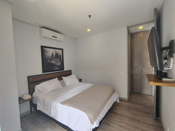 Apartamento de 2 alcobas en venta en El Poblado, Medellín, 71 m² · foto 4 de 18