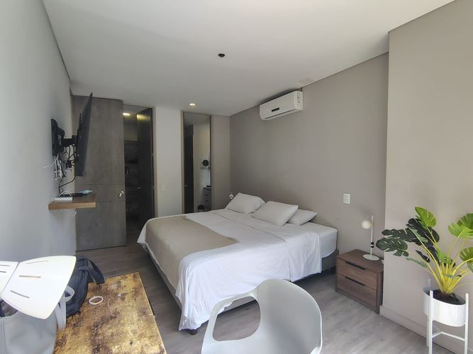 Apartamento de 2 alcobas en venta en El Poblado, Medellín, 71 m² · foto 7 de 18