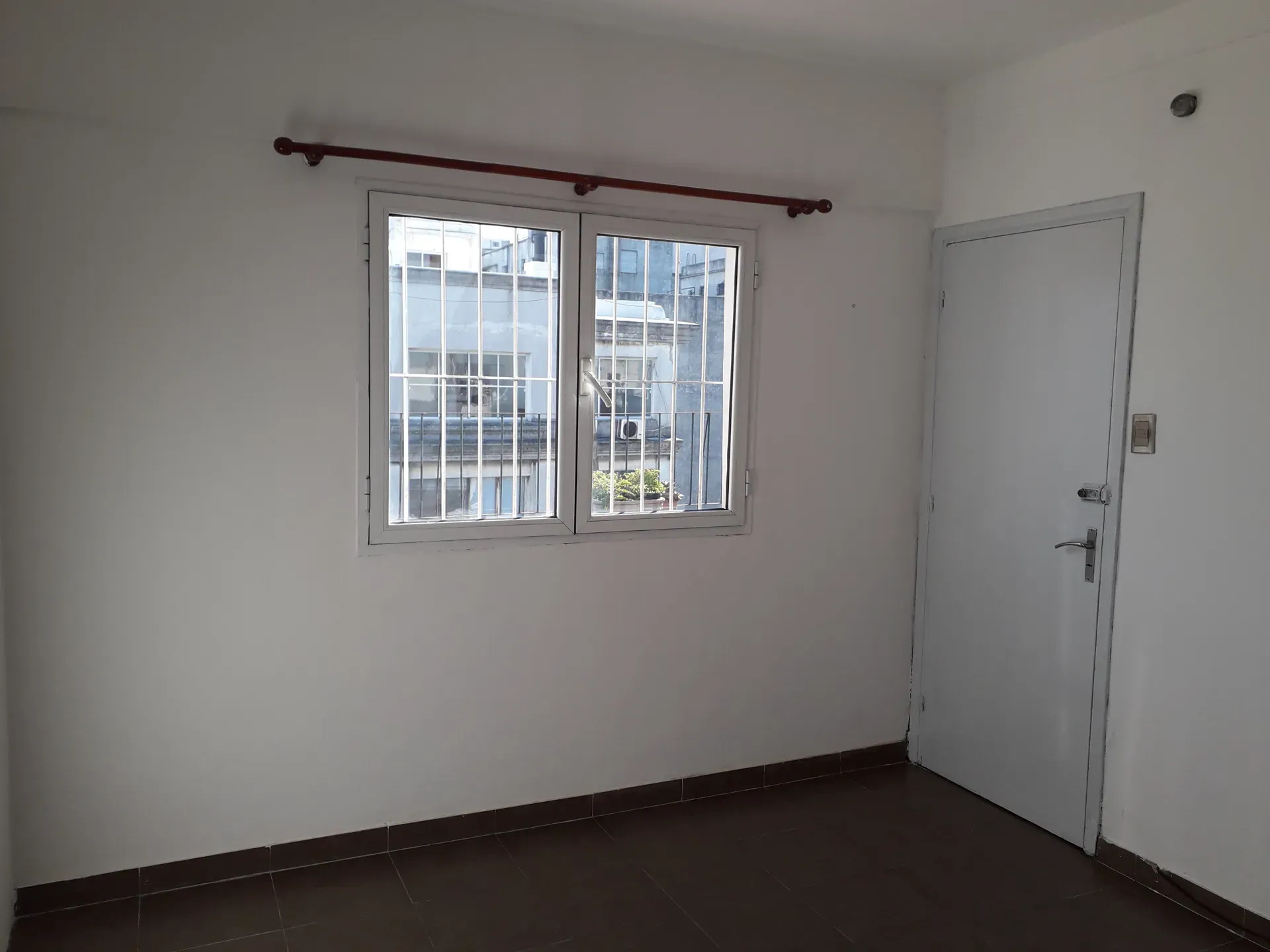 Alquiler Pent-house Un Dormitorio Con Amplia Terraza En El Centro · Foto 2