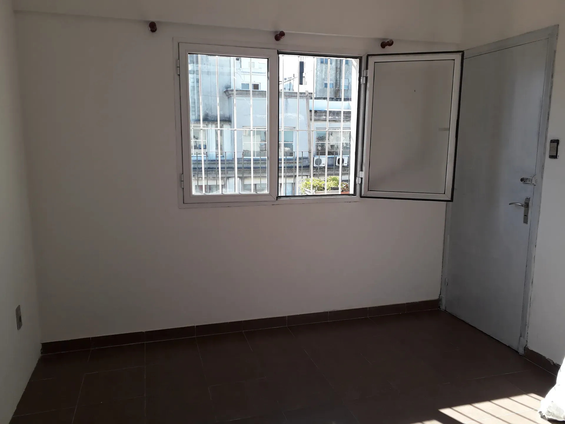 Alquiler Pent-house Un Dormitorio Con Amplia Terraza En El Centro · Foto 3