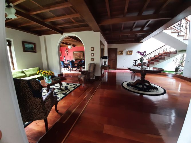 Casa de 4 alcobas en venta en Lagos De Torca, Bogotá, 800 m² · foto 7 de 24