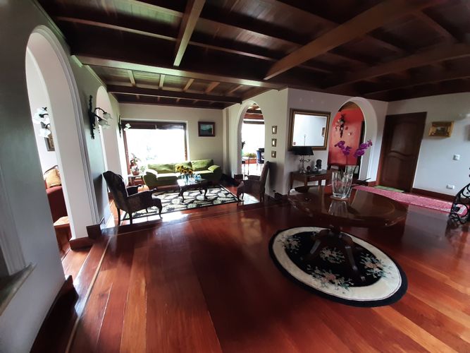 Casa de 4 alcobas en venta en Lagos De Torca, Bogotá, 800 m² · foto 8 de 24