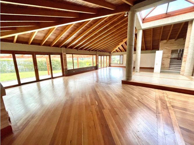 Casa de 4 alcobas en venta en Loma Del Escobero, Envigado, 750 m² · foto 10 de 24