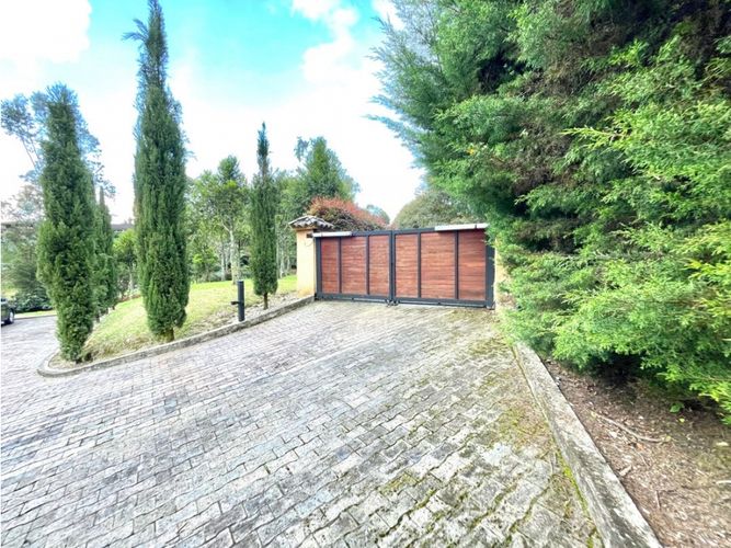 Casa de 4 alcobas en venta en Loma Del Escobero, Envigado, 750 m² · foto 24 de 24