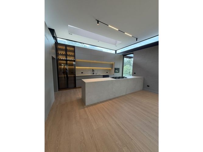 Casa de 3 alcobas en venta en Las Palmas, Envigado, 331 m² · foto 2 de 24
