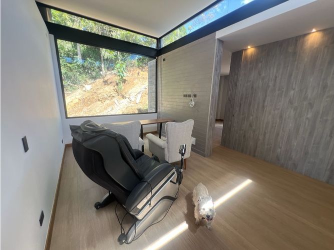 Casa de 3 alcobas en venta en Las Palmas, Envigado, 331 m² · foto 8 de 24