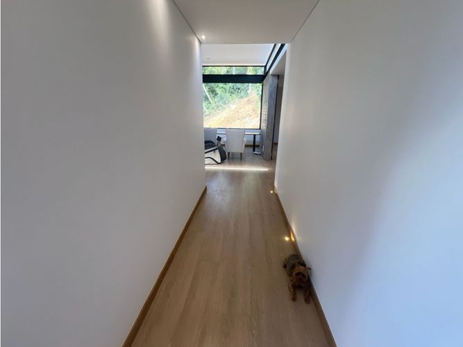 Casa de 3 alcobas en venta en Las Palmas, Envigado, 331 m² · foto 9 de 24