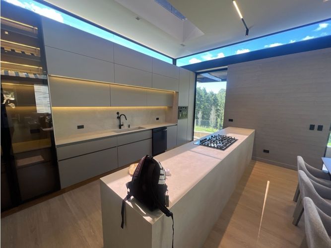 Casa de 3 alcobas en venta en Las Palmas, Envigado, 331 m² · foto 17 de 24