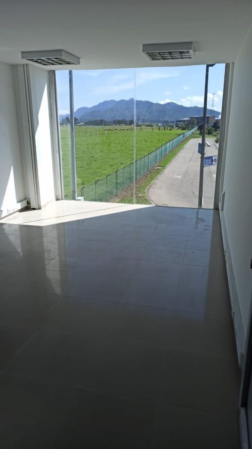Bodega en arriendo en Siberia, Cota, 1300 m² · foto 6 de 24