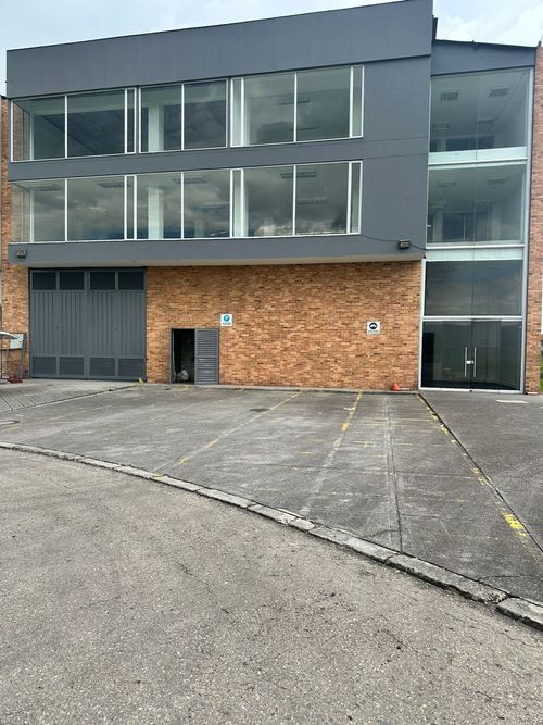 Bodega en arriendo en Siberia, Cota, 1300 m² · foto 16 de 24