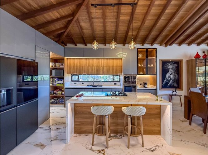 Casa de 2 alcobas en venta en San Antonio De Pereira, Rionegro, 310 m² · foto 5 de 17