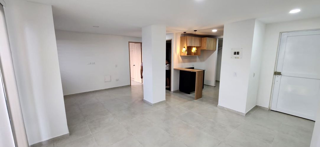 Apartamento de 2 alcobas en venta en Uribe, Yumbo, 78 m² · foto 2 de 16