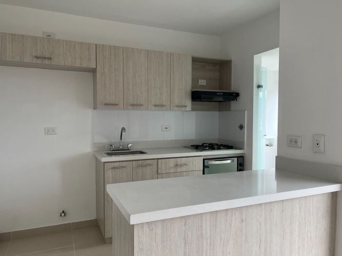 Apartamento de 2 alcobas en venta en Toledo, La Estrella, 60 m² · foto 2 de 24