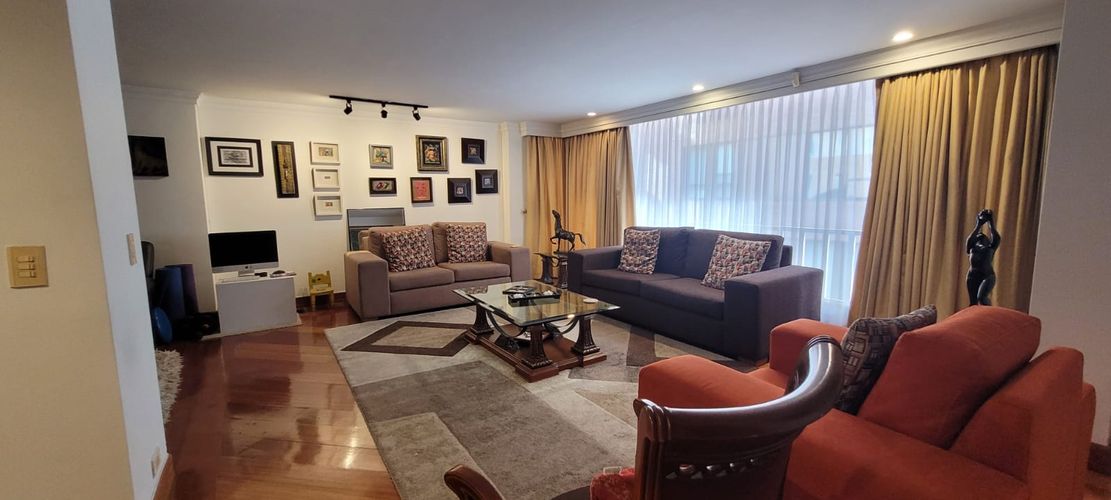 Apartamento de 4 alcobas en venta en Chicó Reservado, Bogotá, 276 m² · foto 4 de 24