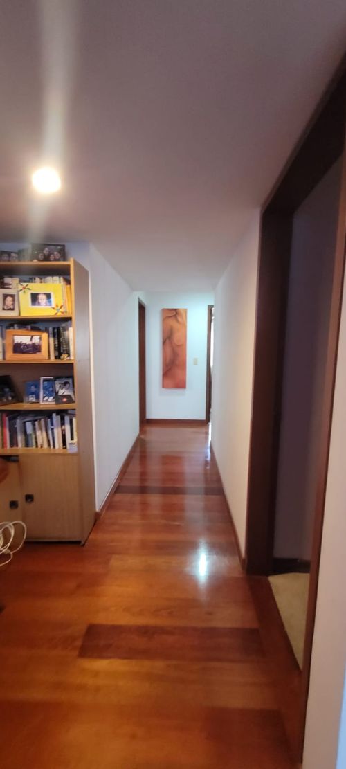 Apartamento de 4 alcobas en venta en Chicó Reservado, Bogotá, 276 m² · foto 8 de 24