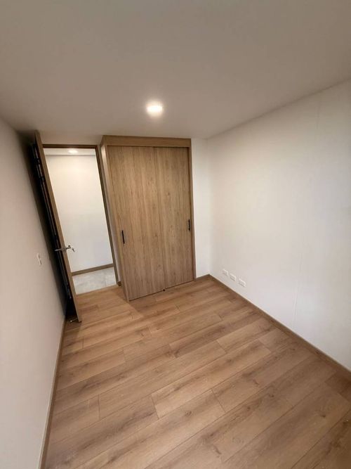 Apartamento de 3 alcobas en venta en Llano Grande, Rionegro, 66 m² · foto 5 de 16
