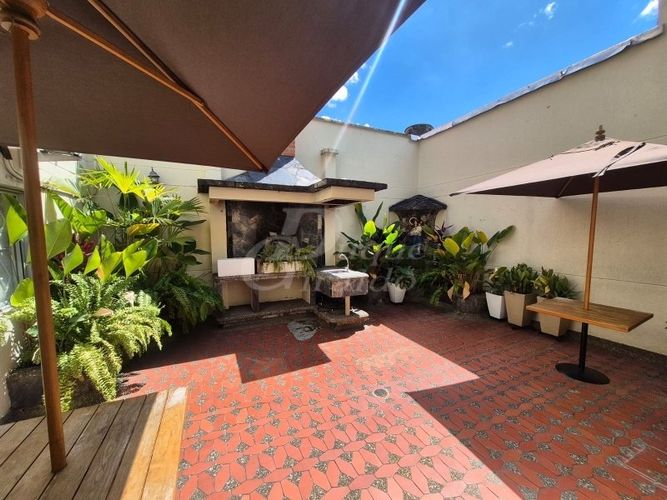 Casa de 5 alcobas en venta en Miravalle, Medellín, 350 m² · foto 3 de 24