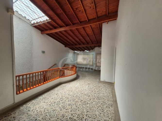 Casa de 5 alcobas en venta en Miravalle, Medellín, 350 m² · foto 5 de 24