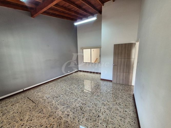 Casa de 5 alcobas en venta en Miravalle, Medellín, 350 m² · foto 12 de 24