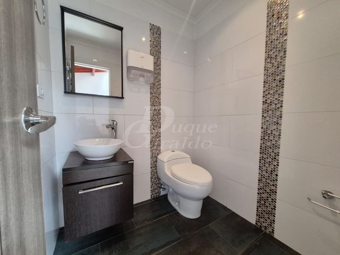 Casa de 5 alcobas en venta en Miravalle, Medellín, 350 m² · foto 18 de 24