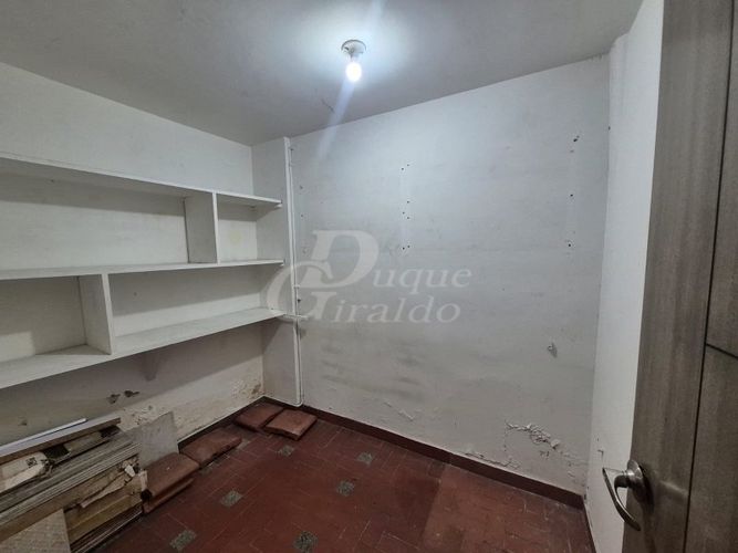 Casa de 5 alcobas en venta en Miravalle, Medellín, 350 m² · foto 21 de 24