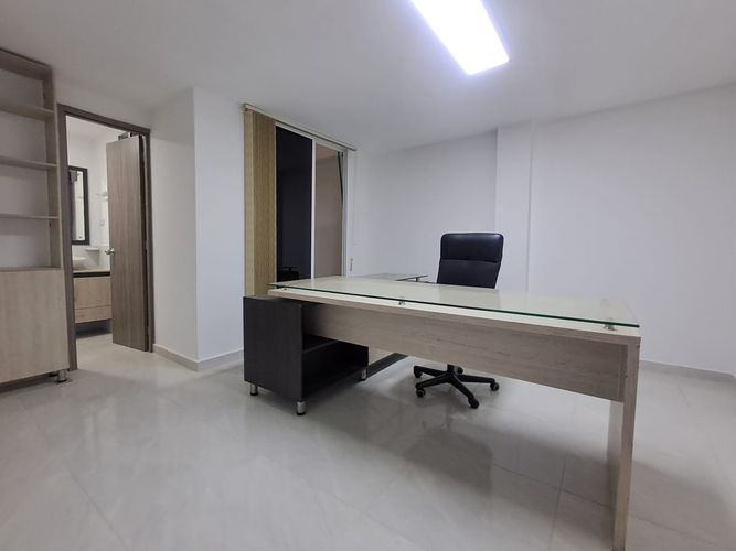Bodega en arriendo en Sector Plaza De Bolivar, Pereira, 600 m² · foto 11 de 12