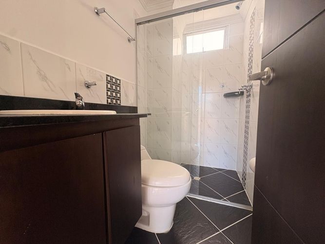 Apartamento de 3 alcobas en venta en Tres Esquinas, Sabaneta, 140 m² · foto 16 de 17