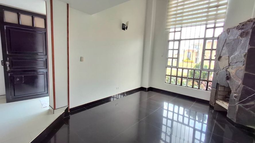 Casa de 3 alcobas en venta en Centro, Funza, 148 m² · foto 4 de 24