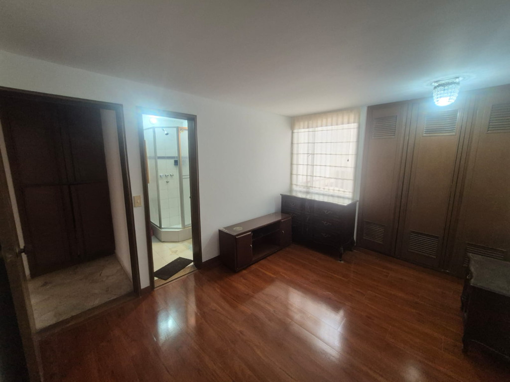 Apartamento en venta en Caobos Salazar, Bogotá · foto 5 de 13