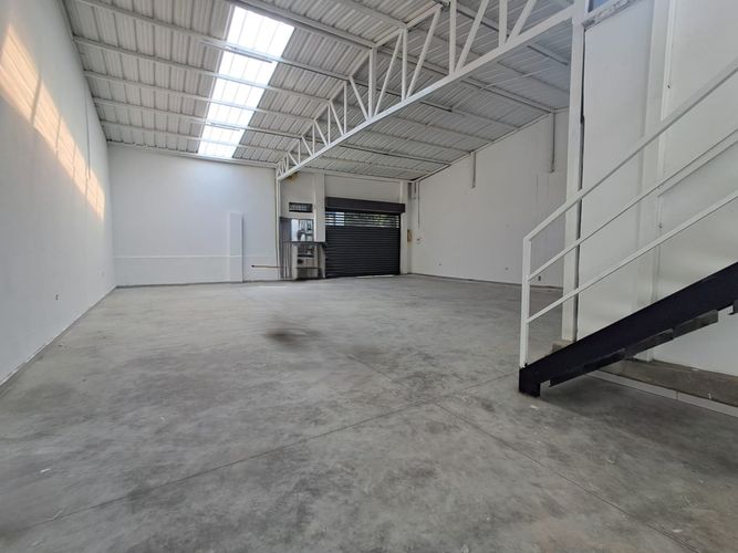 Local en arriendo en Sector Plaza De Bolivar, Pereira, 180 m² · foto 4 de 8