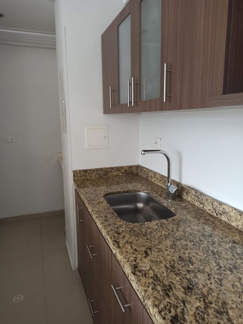 Apartamento de 2 alcobas en venta en Cañaveral, Floridablanca, 78 m² · foto 10 de 17